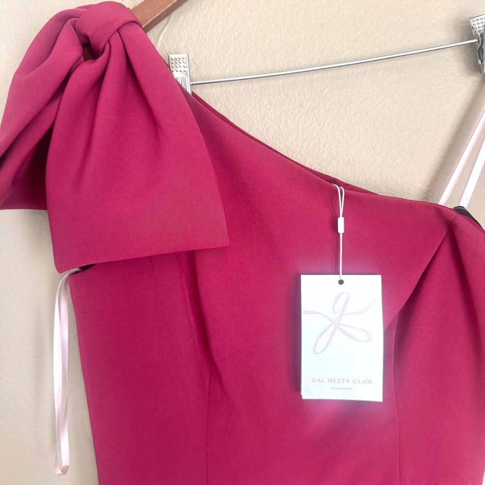 Gal Meets Glam NWT Yvonne One Shoulder Bow Knee Length Dress Crimson Red Size 6 - Picture 3 of 10
